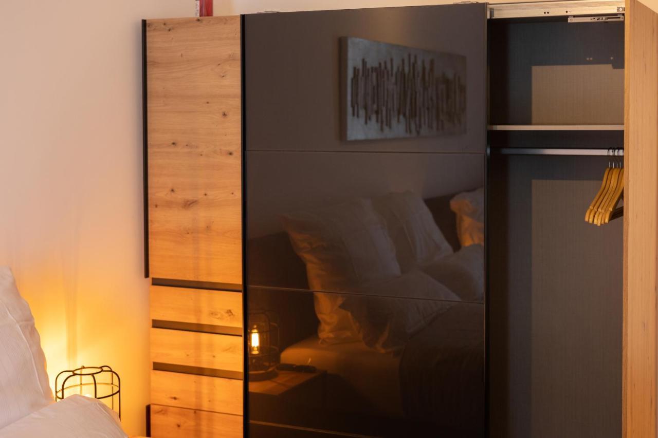 Sweethome - Luxus Pur - Grosse Kueche, 2 Baeder, 2 Terrassen Ottobrunn Esterno foto