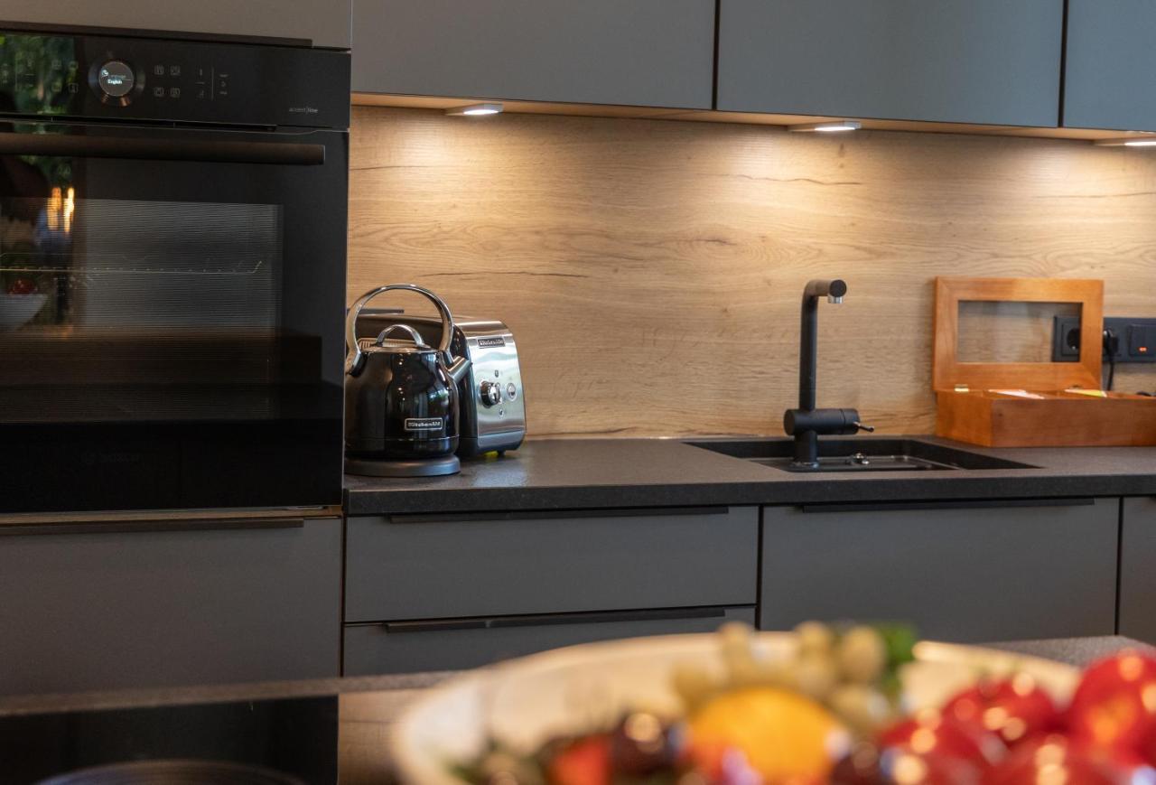 Sweethome - Luxus Pur - Grosse Kueche, 2 Baeder, 2 Terrassen Ottobrunn Esterno foto
