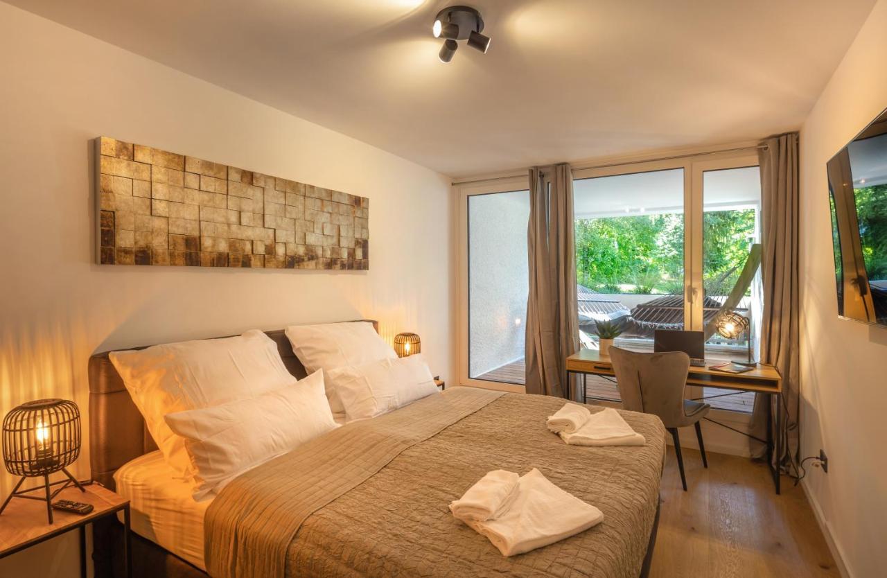 Sweethome - Luxus Pur - Grosse Kueche, 2 Baeder, 2 Terrassen Ottobrunn Esterno foto