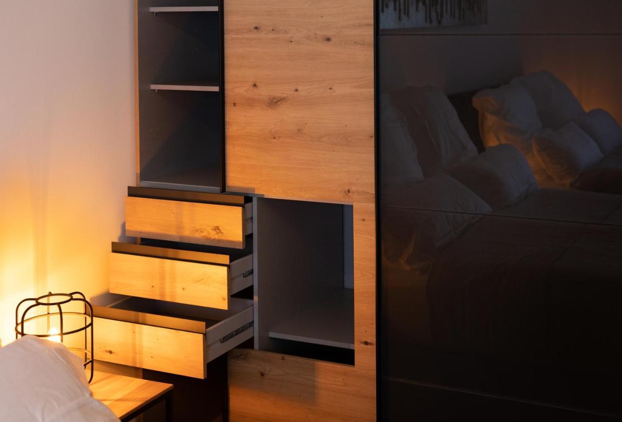 Sweethome - Luxus Pur - Grosse Kueche, 2 Baeder, 2 Terrassen Ottobrunn Esterno foto